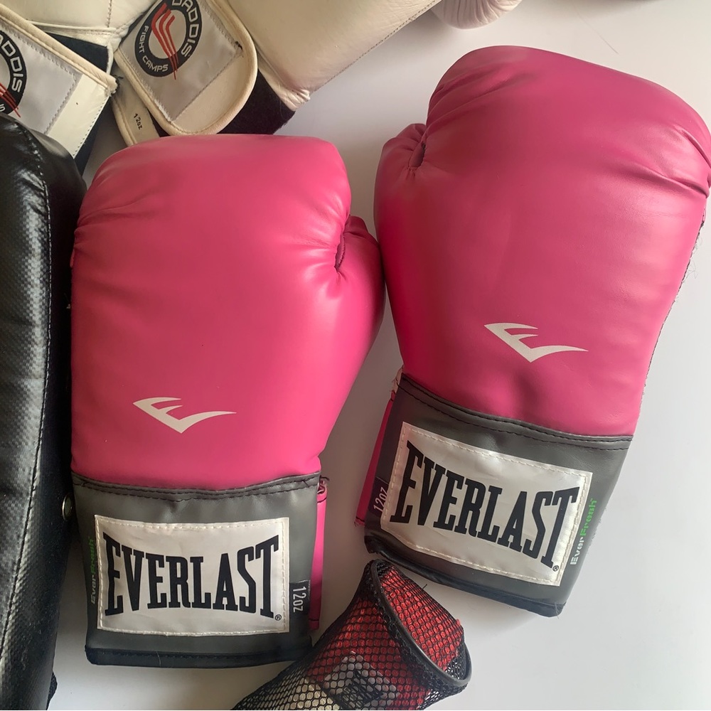 Couples Boxing Set - Gloves & Pads